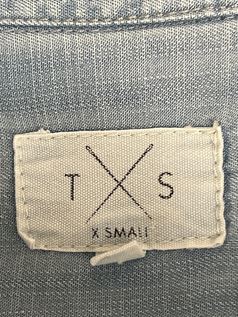 Thread & Supply Blue Chambray Button Up Tencel Denim Blouse Raw Hem Size XS - Picture 7 of 11
